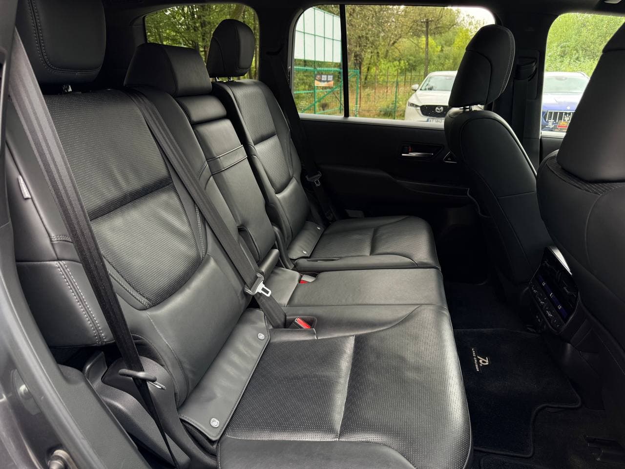 Toyota Land Cruiser 300 Premium — фото 14