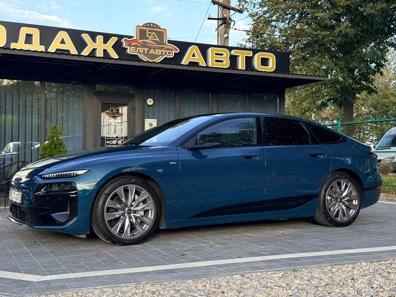 Audi A6 Sportback E-tron — фото 1