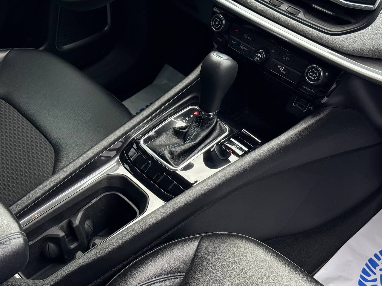 Jeep Compass — фото 14
