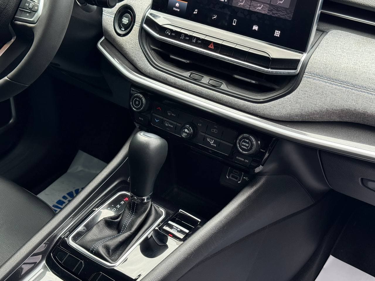 Jeep Compass — фото 15