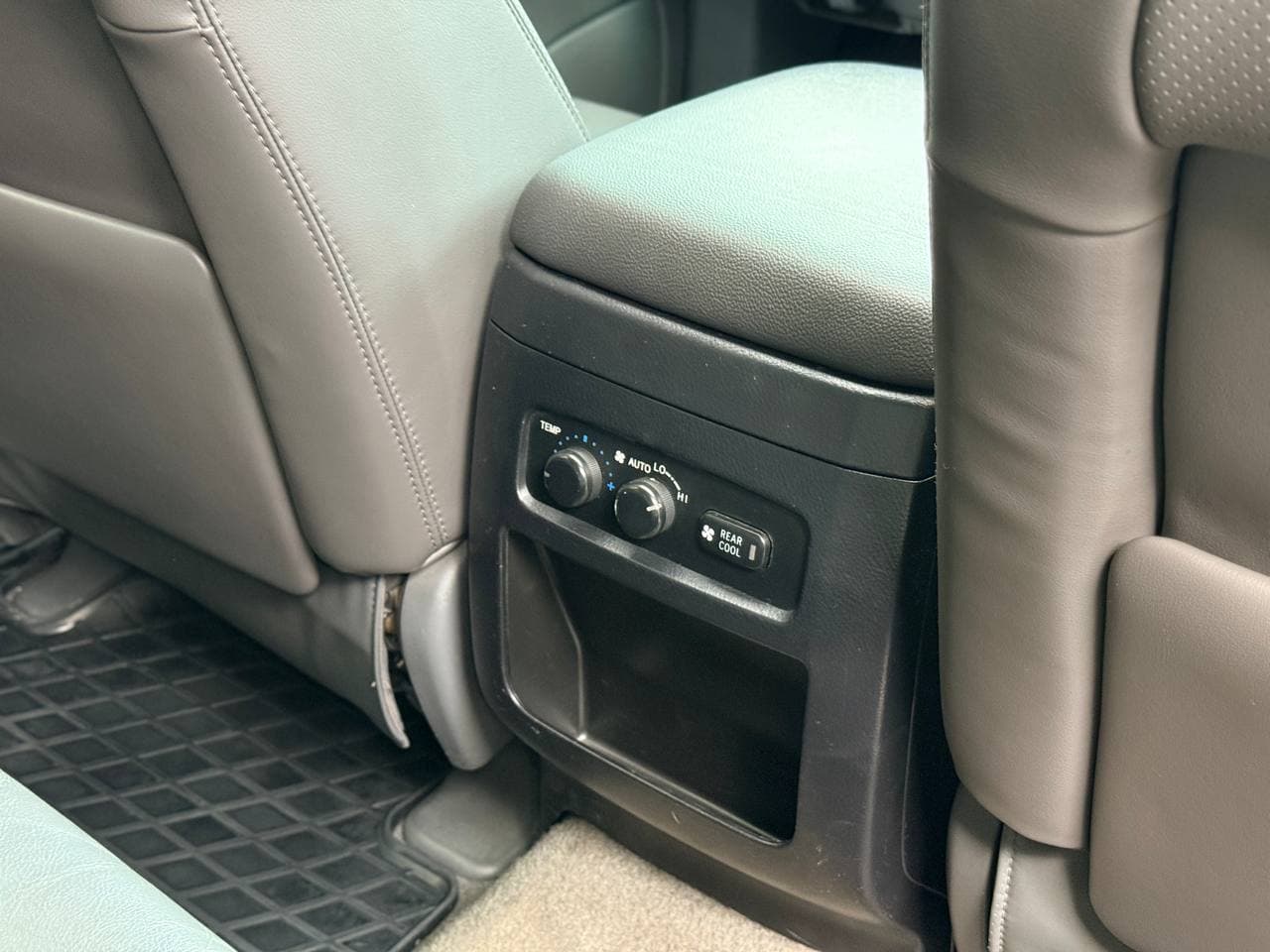 Toyota Land Cruiser Prado 120 — фото 8