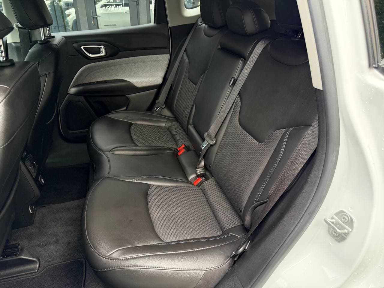 Jeep Compass — фото 10