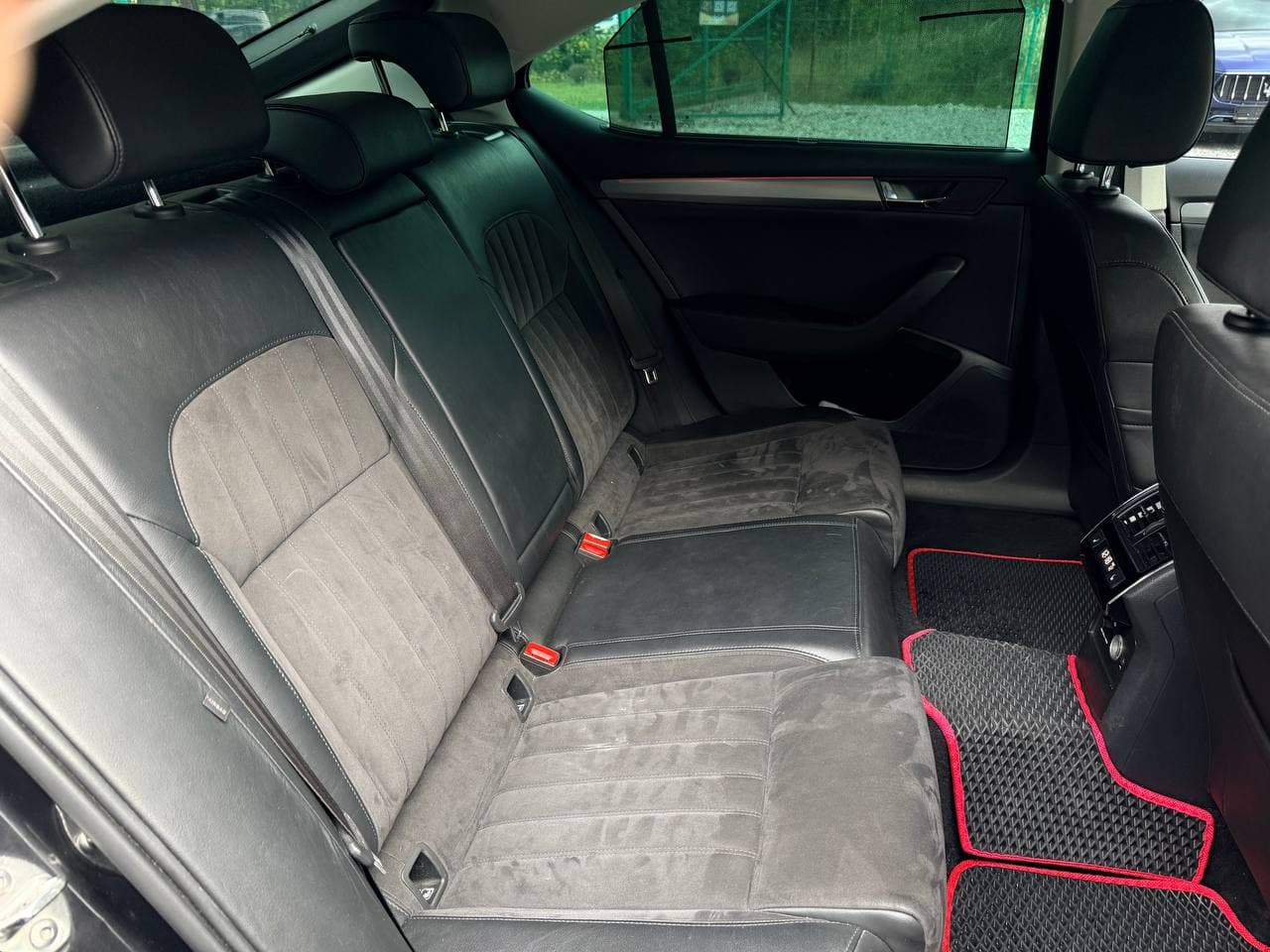 Skoda Superb — фото 14