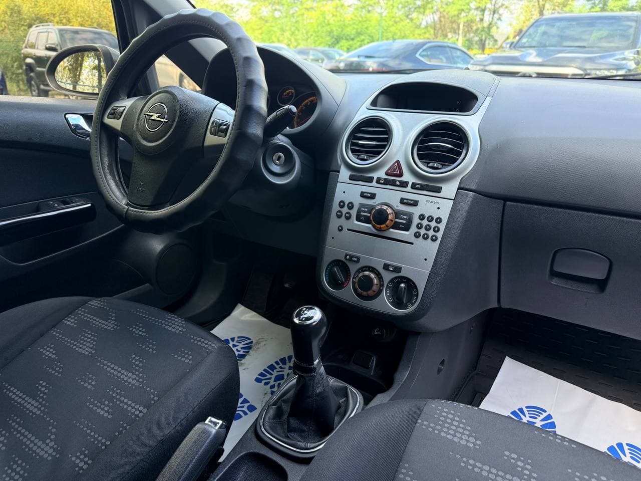 Opel Corsa — фото 8