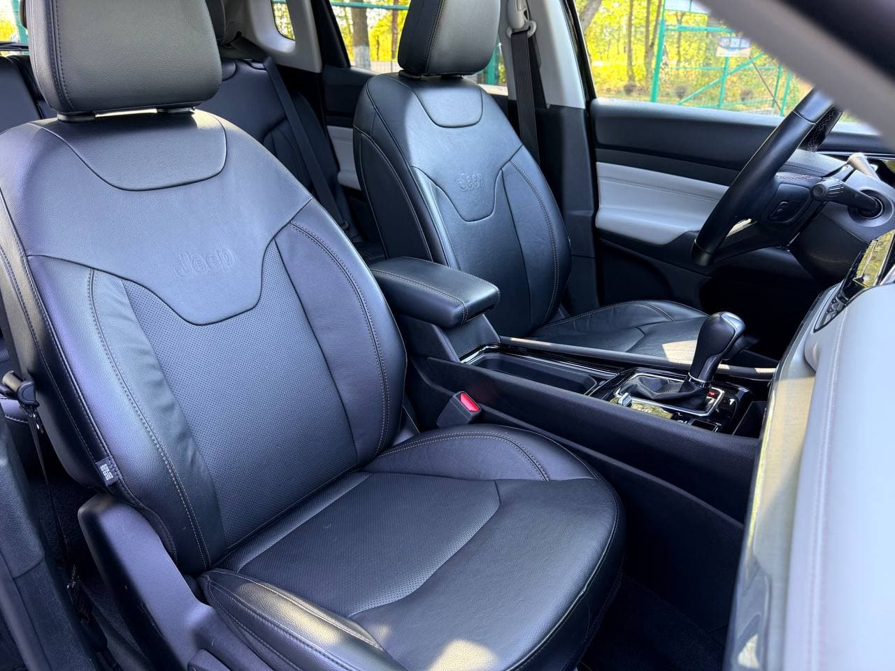 Jeep Compass AWD — фото 10