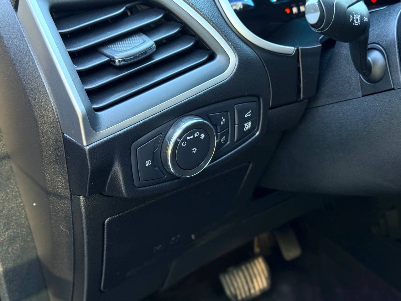 Ford Edge — фото 21