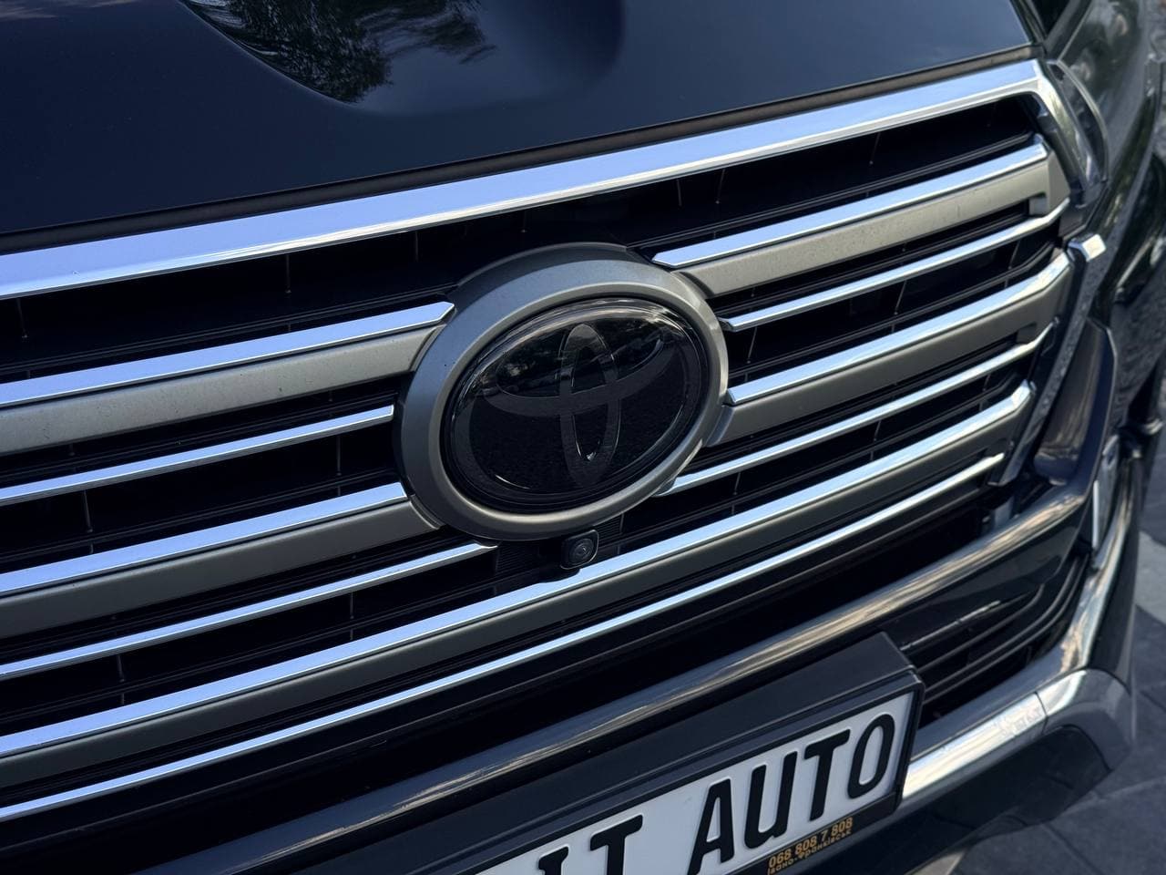 Toyota Land Cruiser 200 Executive Lounge — фото 8