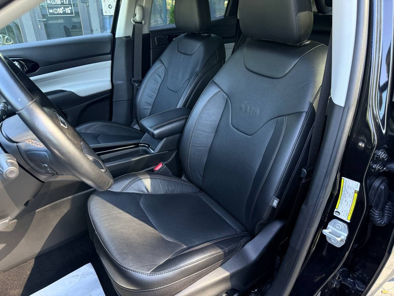 Jeep Compass AWD — фото 14