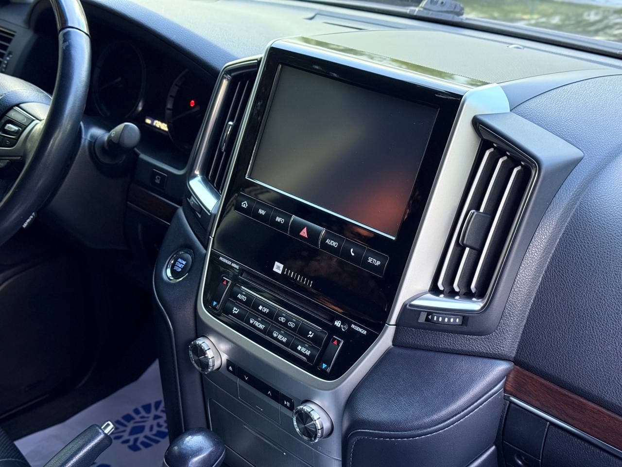 Toyota Land Cruiser 200 Executive Lounge — фото 16