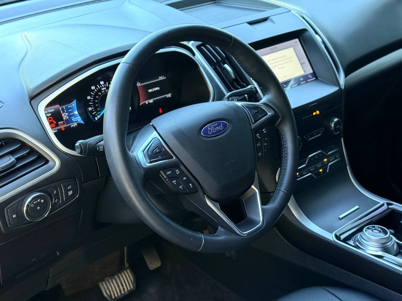 Ford Edge — фото 18