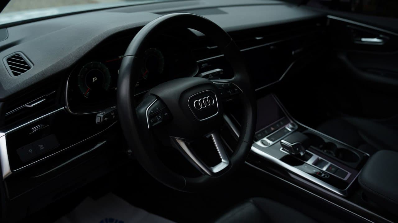 Audi Q7 Premium Plus — фото 11