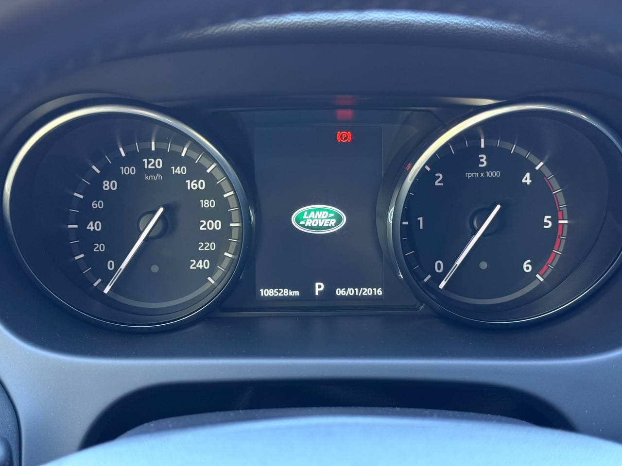 Land Rover Discovery Sport — фото 17