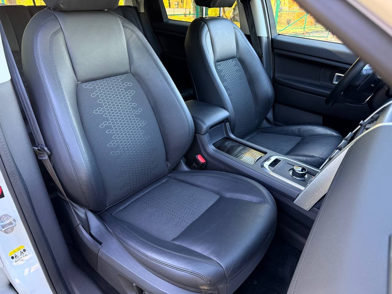 Land Rover Discovery Sport — фото 15