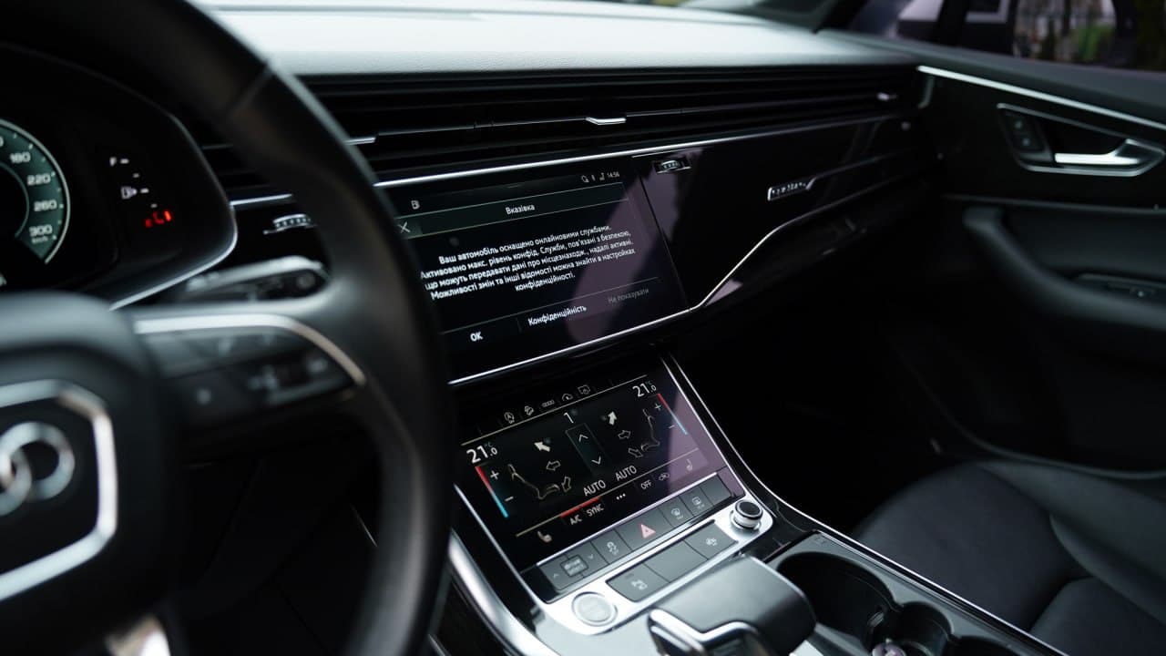 Audi Q7 Premium Plus — фото 16