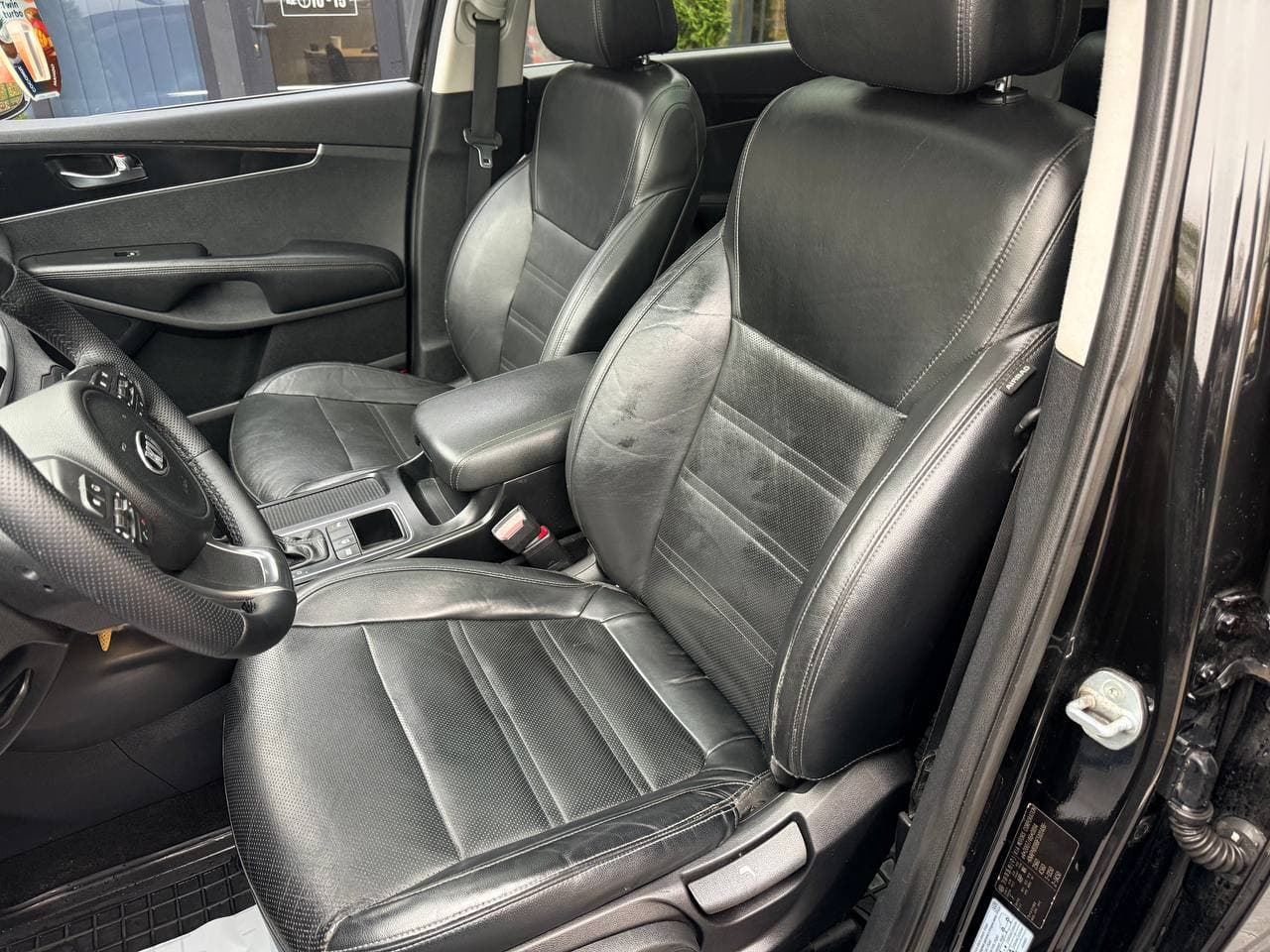 Kia Sorento — фото 7
